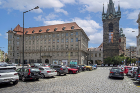 Luxusní hotel ANDAZ Prague po velkolepé rekonstrukci Cukrovarnického paláce ukrývá nejednu sádrokartonářskou perličku.